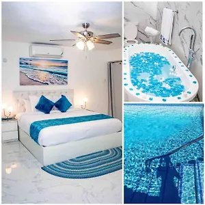 Blue Waters Apartment