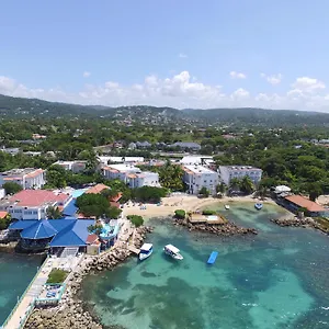 Franklyn D & Resort