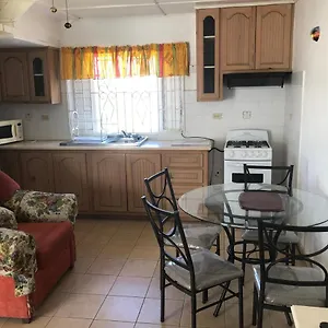 Club Caribbean Court Apartment